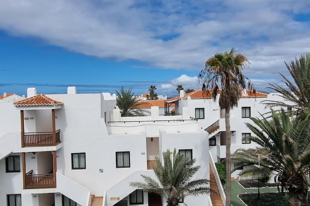 Gilda: Beautiful Spacious Apartment. Seaview From Rooftop Terrace Apartamento Corralejo