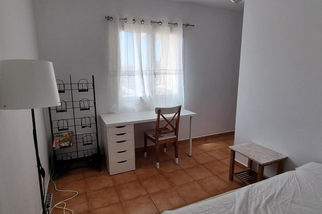 Gilda: Beautiful Spacious Apartment. Seaview From Rooftop Terrace Apartamento Corralejo